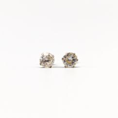 Vibrante em Prata com Pedras Brancas S925 1.01g 5.7mm