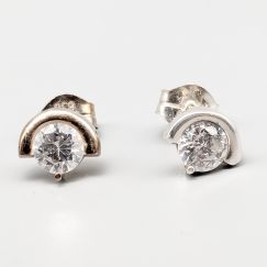 Pendientes de Plata con Piedras Blancas S830 1.43g 7mm