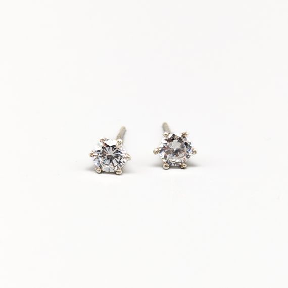 Aretes de plata con piedras blancas S925 0.82g 6mm